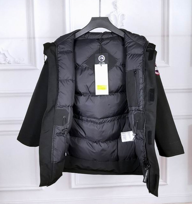 Les doudounes Canada Goose allient élégance et chaleur pour offrir une protection optimale contre le froid. Leur design sophistiqué et leurs matériaux de haute qualité. Pas cher. Le moins cher.