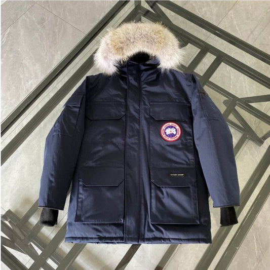 Les doudounes Canada Goose allient élégance et chaleur pour offrir une protection optimale contre le froid. Leur design sophistiqué et leurs matériaux de haute qualité. Pas cher. Le moins cher.