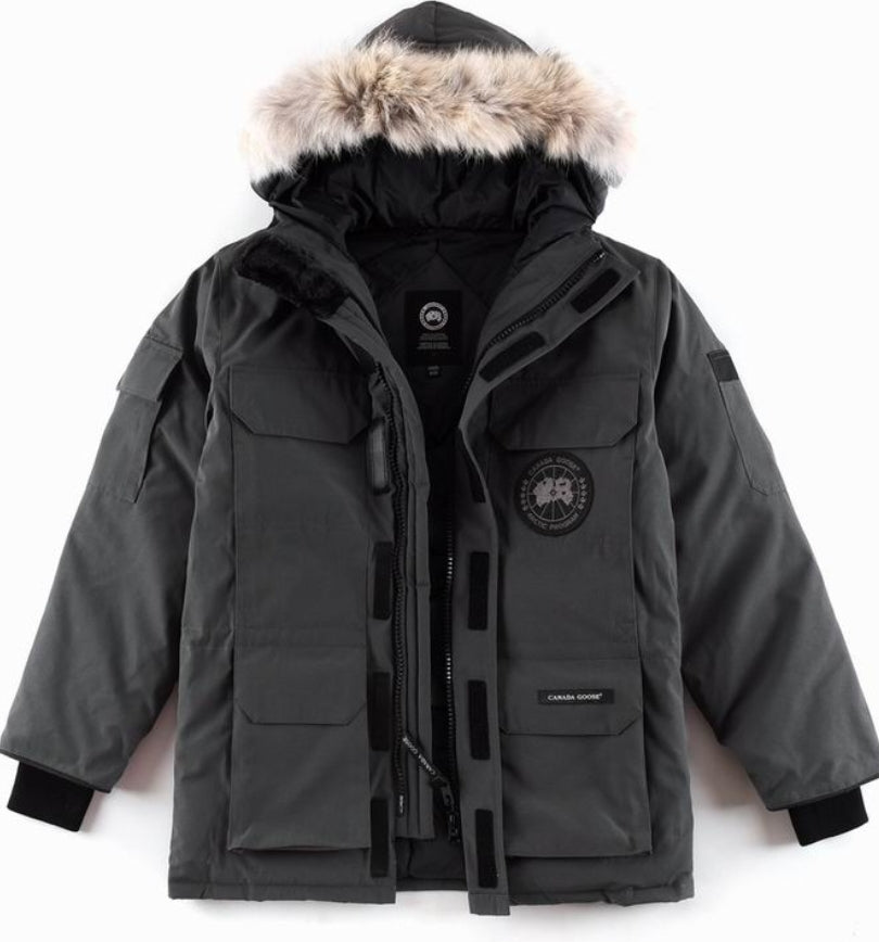 Les doudounes Canada Goose allient élégance et chaleur pour offrir une protection optimale contre le froid. Leur design sophistiqué et leurs matériaux de haute qualité. Pas cher. Le moins cher.