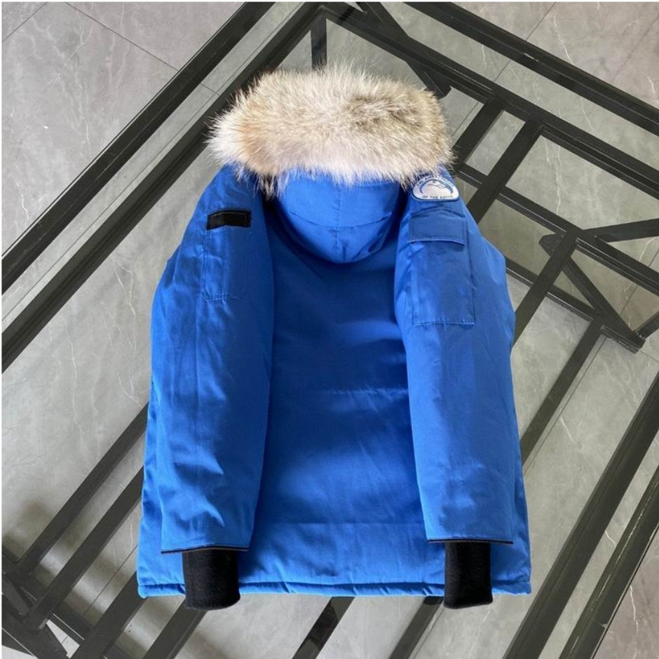 Les doudounes Canada Goose allient élégance et chaleur pour offrir une protection optimale contre le froid. Leur design sophistiqué et leurs matériaux de haute qualité. Pas cher. Le moins cher.