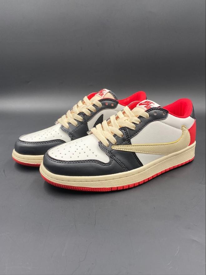 Les baskets Air Jordan 1 offrent un style iconique et une performance légendaire.

 leur design emblématique .pas cher. Le moins cher.