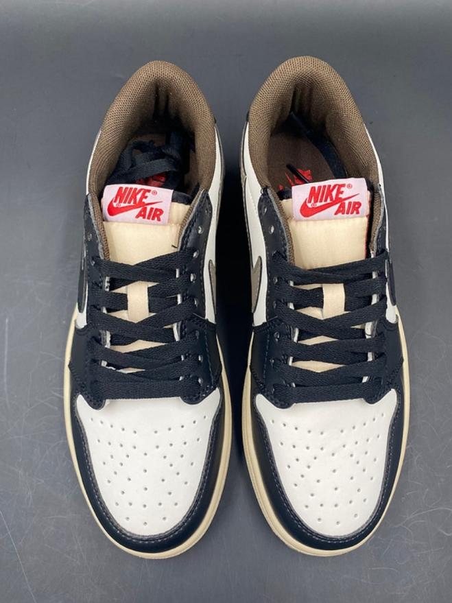 Les baskets Air Jordan 1 offrent un style iconique et une performance légendaire.

 leur design emblématique .pas cher. Le moins cher.