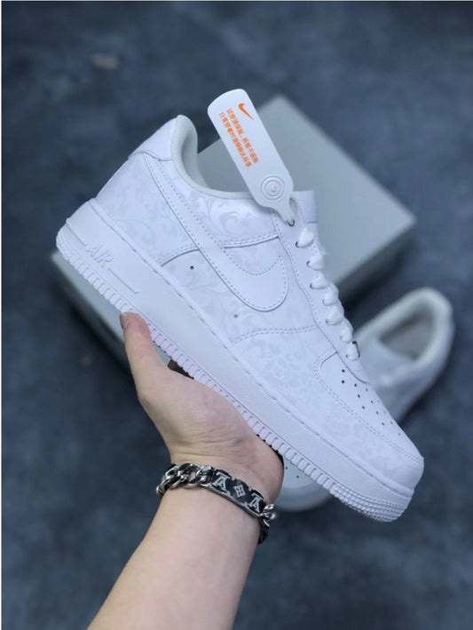 Les baskets Nike Air Force 1 combinent style et performance, offrant une expérience exceptionnelle.pas cher. Le moins cher.