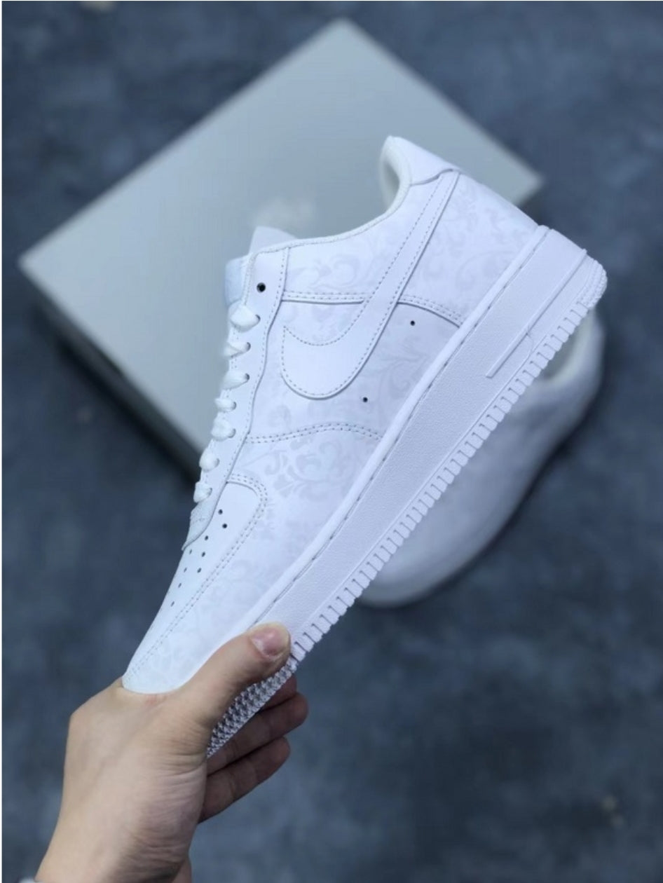 Les baskets Nike Air Force 1 combinent style et performance, offrant une expérience exceptionnelle.pas cher. Le moins cher.