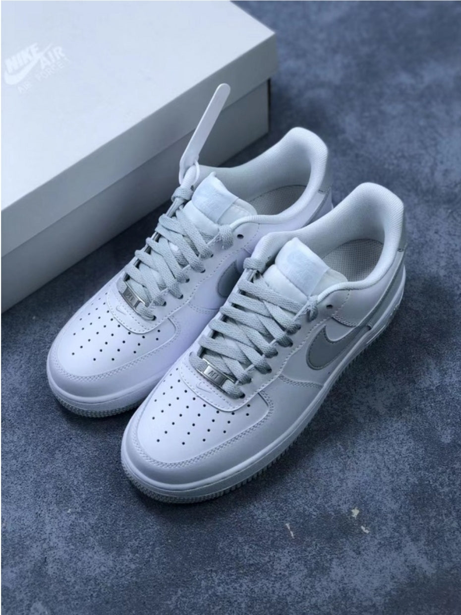 Les baskets Nike Air Force 1 combinent style et performance, offrant une expérience exceptionnelle.pas cher. Le moins cher.