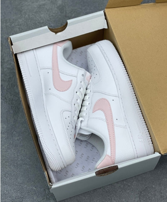 Les baskets Nike Air Force 1 combinent style et performance, offrant une expérience exceptionnelle.pas cher. Le moins cher.