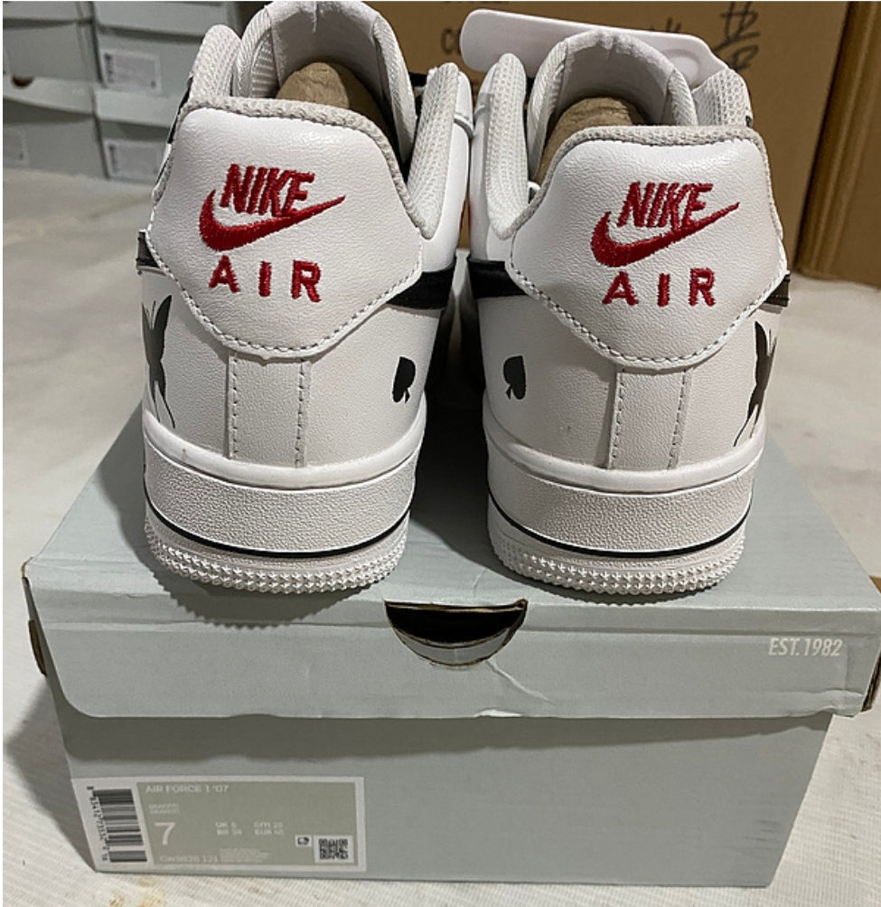 Les baskets Nike Air Force 1 combinent style et performance, offrant une expérience exceptionnelle.pas cher. Le moins cher.