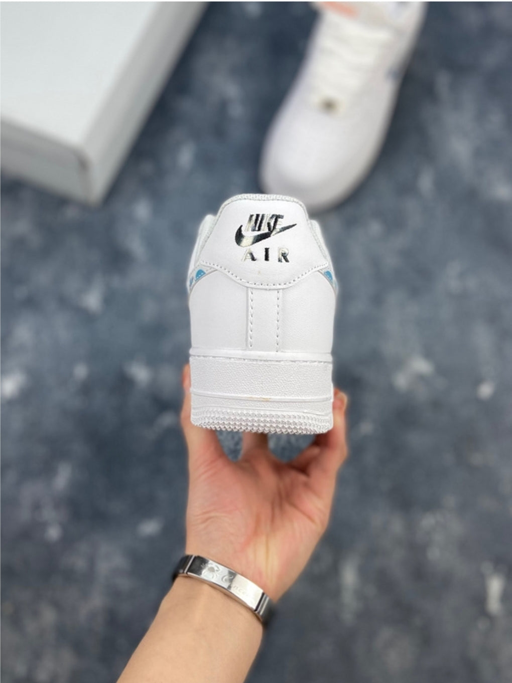 Les baskets Nike Air Force 1 combinent style et performance, offrant une expérience exceptionnelle.pas cher. Le moins cher.