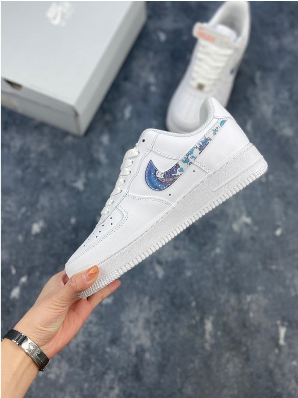 Les baskets Nike Air Force 1 combinent style et performance, offrant une expérience exceptionnelle.pas cher. Le moins cher.