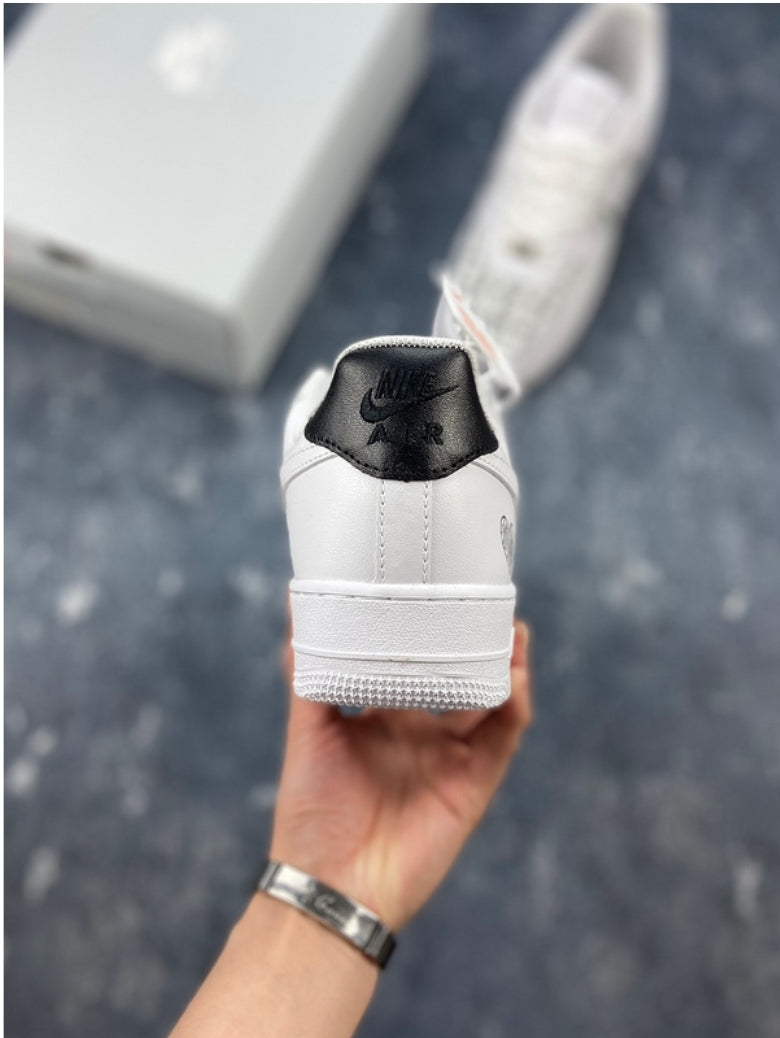 Les baskets Nike Air Force 1 combinent style et performance, offrant une expérience exceptionnelle.pas cher. Le moins cher.