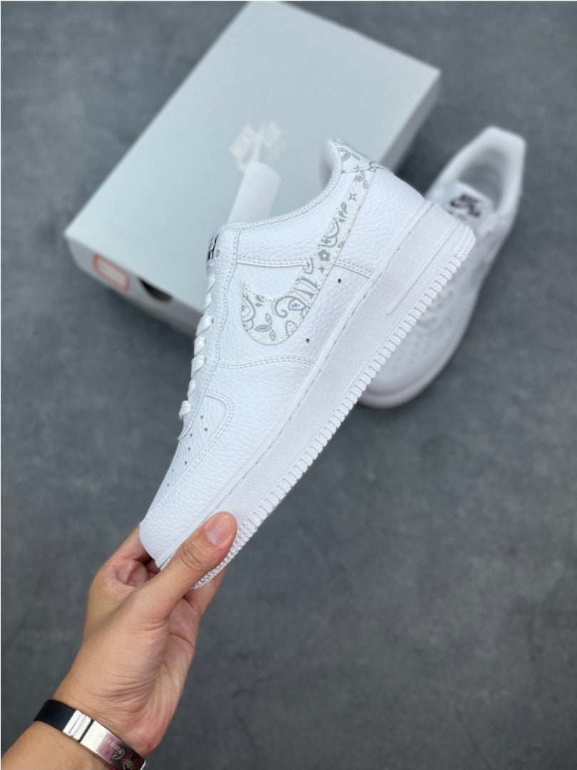 Les baskets Nike Air Force 1 combinent style et performance, offrant une expérience exceptionnelle.pas cher. Le moins cher.
