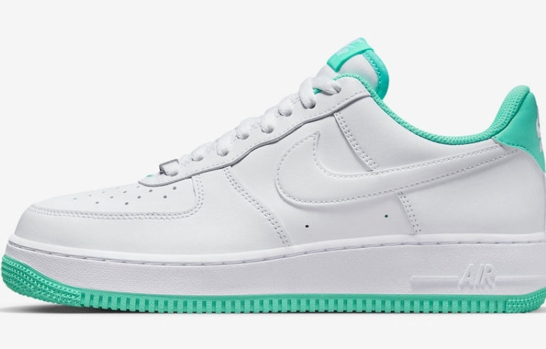 Les baskets Nike Air Force 1 combinent style et performance, offrant une expérience exceptionnelle.pas cher. Le moins cher.