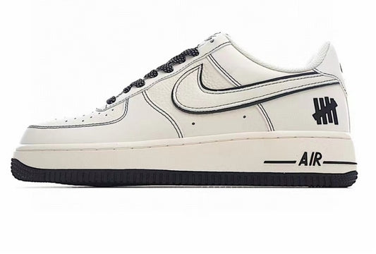 Les baskets Nike Air Force 1 combinent style et performance, offrant une expérience exceptionnelle.pas cher. Le moins cher.