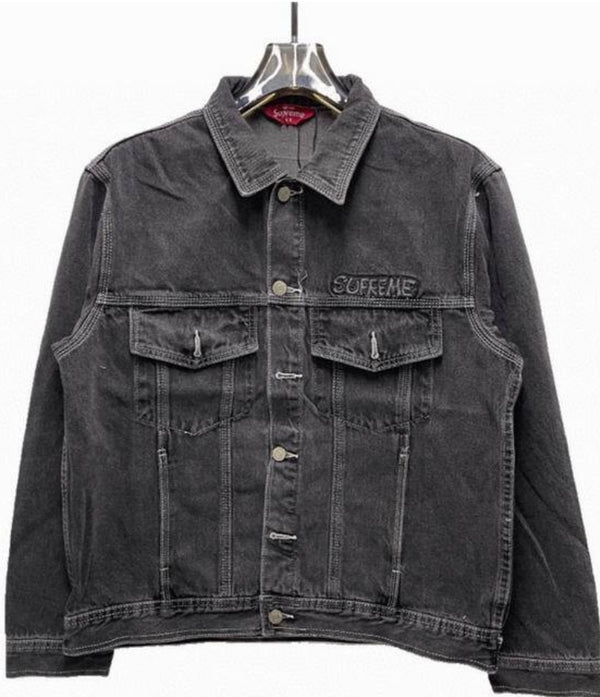 Les vestes Supreme allient élégance et modernité. Leur design audacieux et leurs matériaux de haute qualité. Pas cher. Le moins cher.