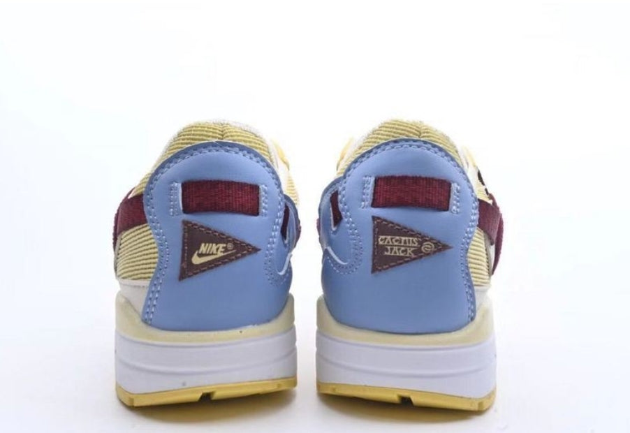 Les baskets Nike Air Max 1 sont iconiques pour leur style emblématique.retro incontournable pas cher. Le moins cher.exceptionnel 
