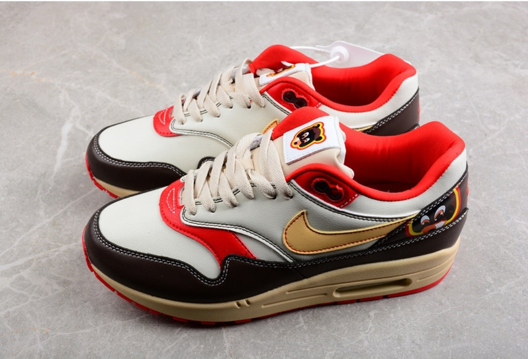 Les baskets Nike Air Max 1 sont iconiques pour leur style emblématique.retro incontournable pas cher. Le moins cher.exceptionnel 