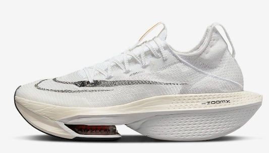 Les baskets Nike Air Zoom Femme se démarquent par leur design sportif et moderne, conçu pour maximiser les performances exceptionnelles 