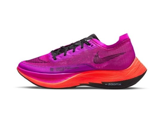 Les baskets Nike Air Zoom Femme se démarquent par leur design sportif et moderne, conçu pour maximiser les performances exceptionnelles 