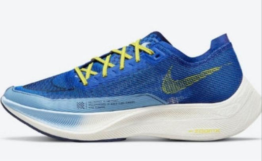 Les baskets Nike Air Zoom Femme se démarquent par leur design sportif et moderne, conçu pour maximiser les performances exceptionnelles 