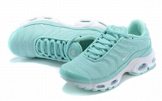 les baskets Nike TN Air Max Plus Femme sont un témoignage de l'engagement de Nike à combiner style et innovation. Exceptionnel 