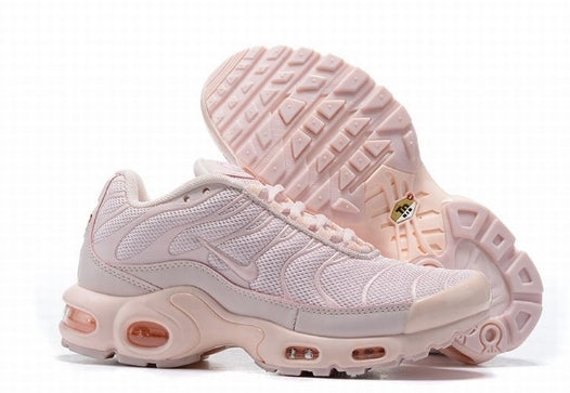 les baskets Nike TN Air Max Plus Femme sont un témoignage de l'engagement de Nike à combiner style et innovation. Exceptionnel 