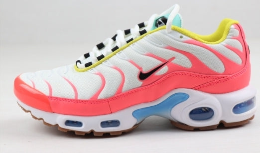 les baskets Nike TN Air Max Plus Femme sont un témoignage de l'engagement de Nike à combiner style et innovation. Exceptionnel 