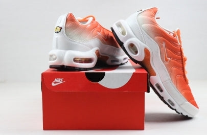 les baskets Nike TN Air Max Plus Femme sont un témoignage de l'engagement de Nike à combiner style et innovation. Exceptionnel 