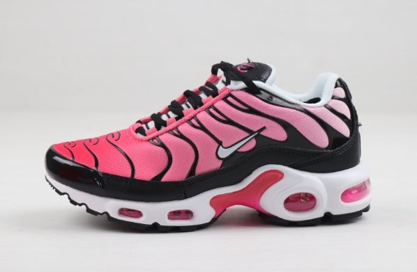 les baskets Nike TN Air Max Plus Femme sont un témoignage de l'engagement de Nike à combiner style et innovation. Exceptionnel 
