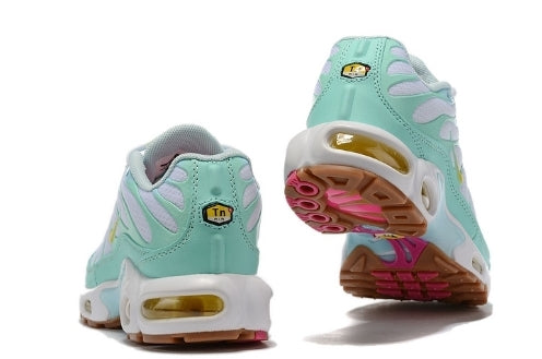 les baskets Nike TN Air Max Plus Femme sont un témoignage de l'engagement de Nike à combiner style et innovation. Exceptionnel 
