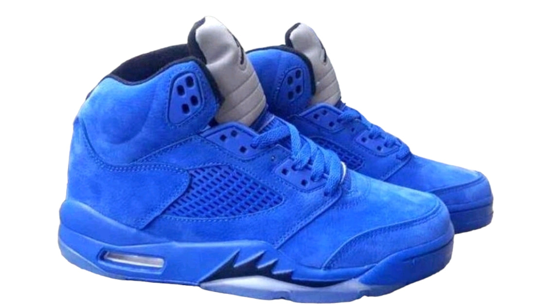 Les baskets Air Jordan 5 offrent un style audacieux et une performance exceptionnelle. leur design unique emblématique. Pas cher. Le moins cher. 