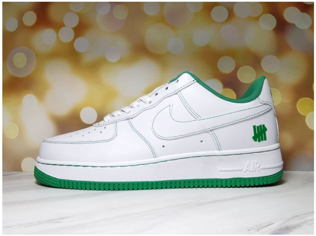 Les baskets Nike Air Force 1 combinent style et performance, offrant une expérience exceptionnelle.pas cher. Le moins cher.