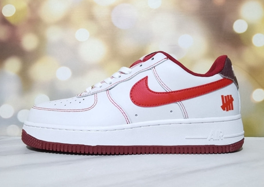 Les baskets Nike Air Force 1 combinent style et performance, offrant une expérience exceptionnelle.pas cher. Le moins cher.