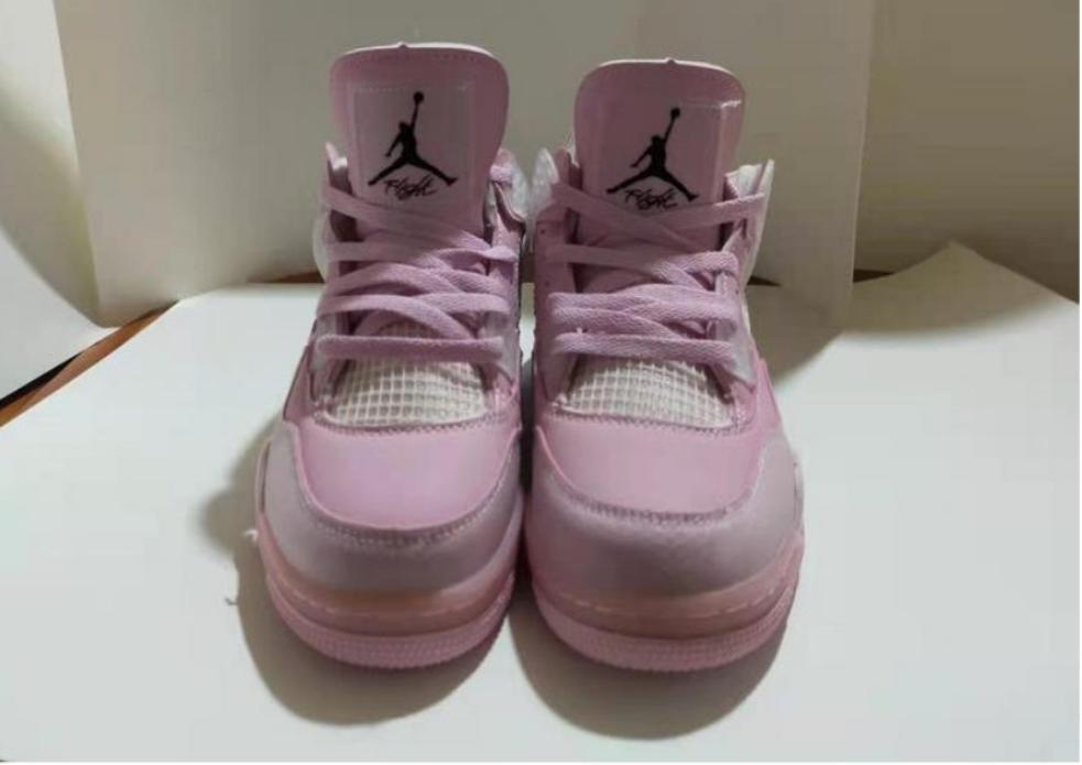  Les baskets Air Jordan 4 offrent un style iconique et une performance remarquable.

leur design distinctif pas cher. le moin cher. 