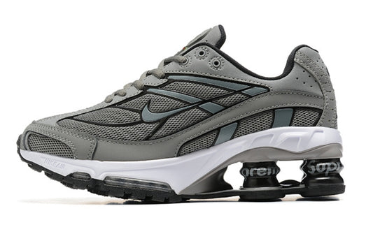 Les baskets Nike Shox Ride 2 Supreme X allient style audacieux et performance exceptionnelle. Pas cher. Le moins cher.