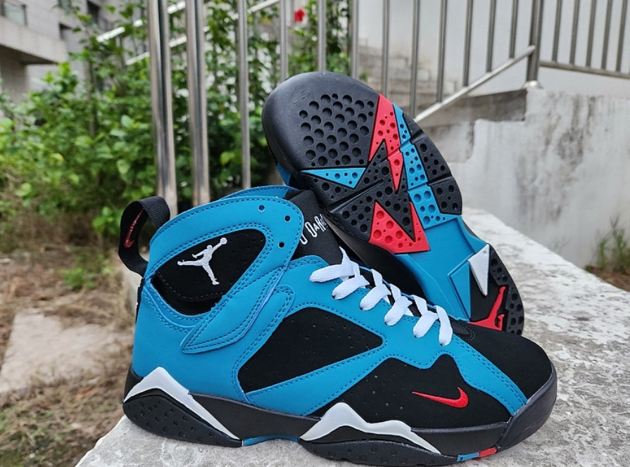 Les baskets Air Jordan 7 offrent un style iconique et une performance exceptionnelle.
  design emblématique   haute qualité. Au meilleur prix. Pas cher