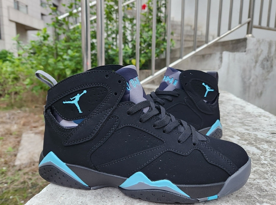 Les baskets Air Jordan 7 offrent un style iconique et une performance exceptionnelle.
 leur design distinctif et emblématique  de haute qualité. Au meilleur prix. Pas cher