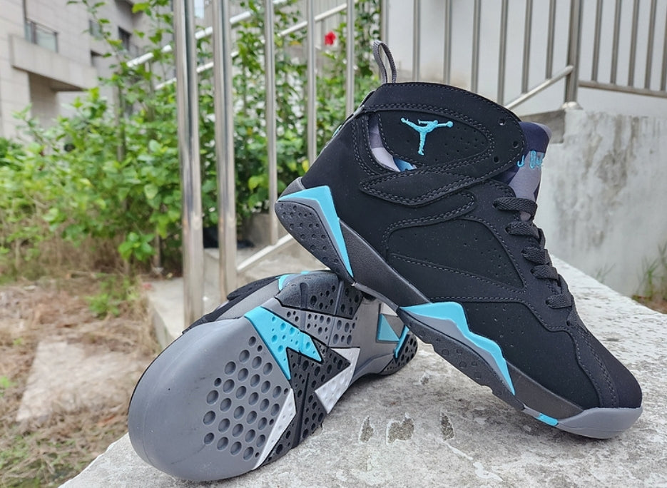 Les baskets Air Jordan 7 offrent un style iconique et une performance exceptionnelle.
 leur design distinctif et emblématique  de haute qualité. Au meilleur prix. Pas cher