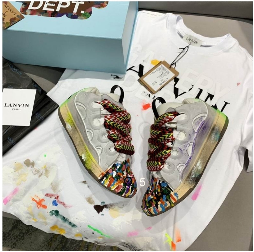 Les baskets sneakers Lanvin incarnent un style emblématique et un luxe français.

leur design élégant. Pas cher. Le moins cher.