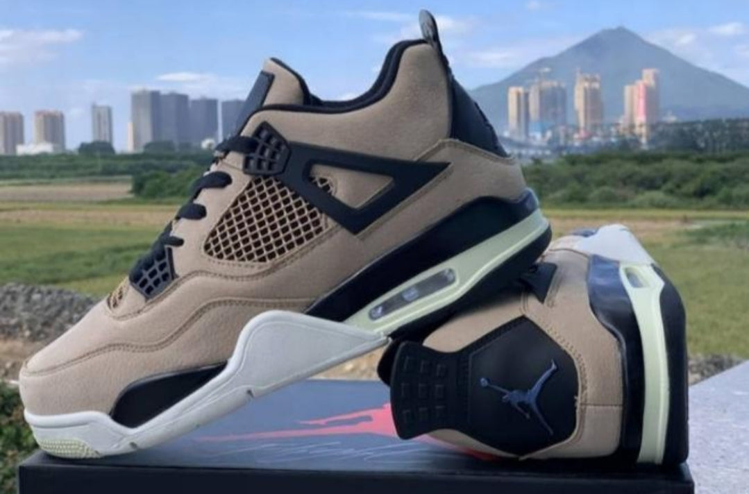  Les baskets Air Jordan 4 offrent un style iconique et une performance remarquable.

leur design distinctif pas cher. le moin cher. 