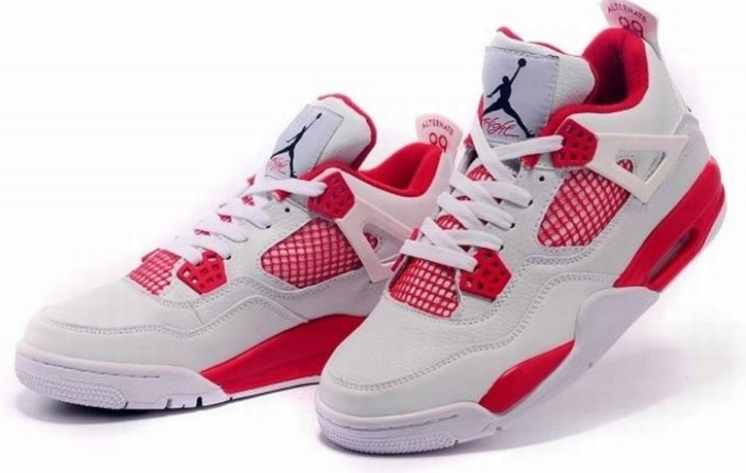  Les baskets Air Jordan 4 offrent un style iconique et une performance remarquable.

leur design distinctif pas cher. le moin cher. 