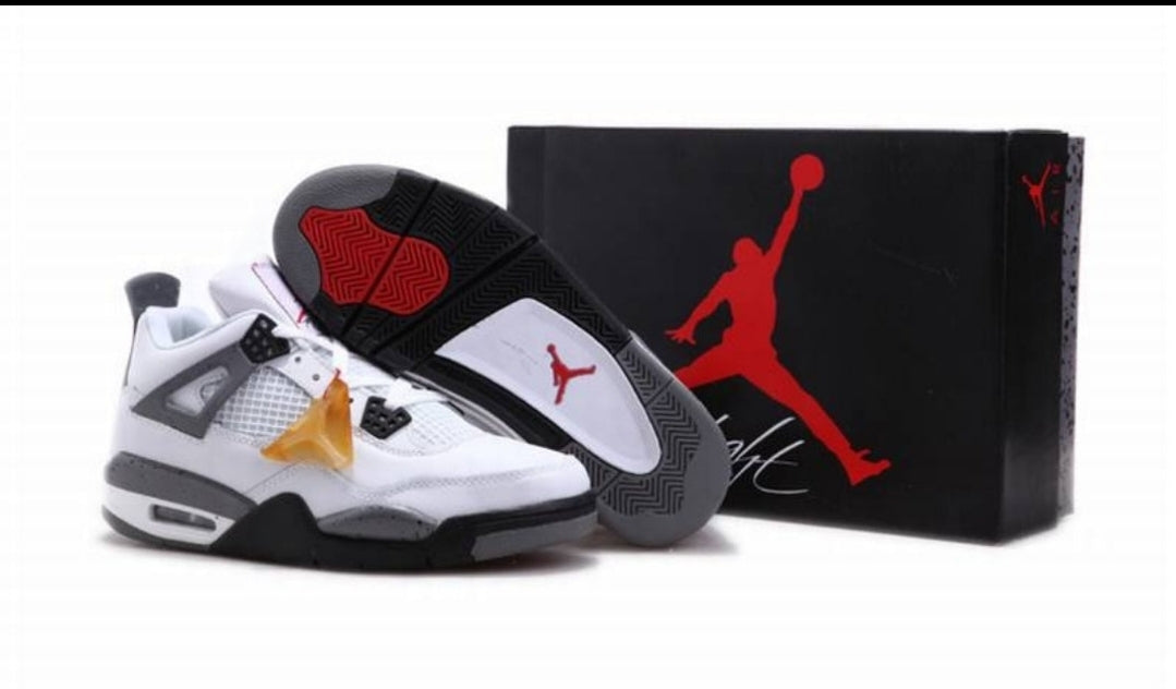  Les baskets Air Jordan 4 offrent un style iconique et une performance remarquable.

leur design distinctif pas cher. le moin cher. 