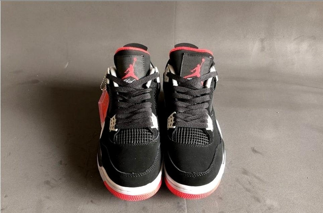  Les baskets Air Jordan 4 offrent un style iconique et une performance remarquable.

leur design distinctif pas cher. le moin cher. 