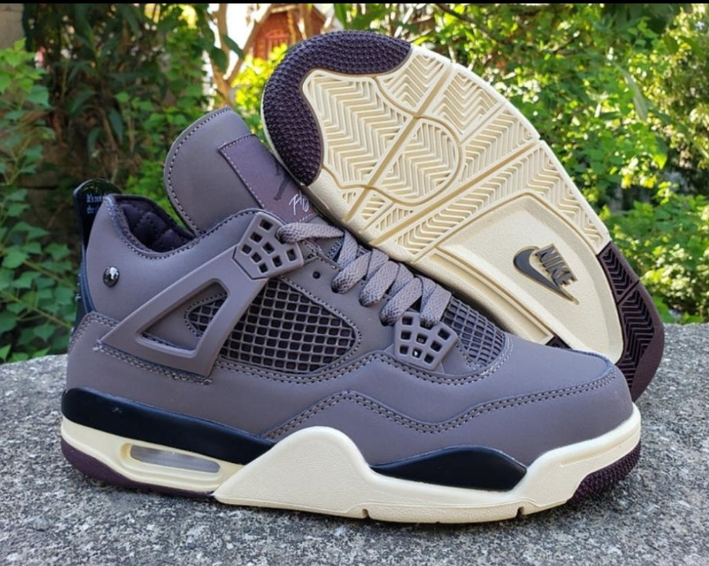  Les baskets Air Jordan 4 offrent un style iconique et une performance remarquable.

leur design distinctif pas cher. le moin cher. 