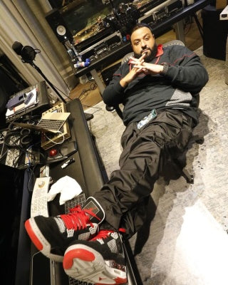 Les baskets Air Jordan 4 offrent un style légendaire et une performance exceptionnelle et unique.pas cher. le moins cher 